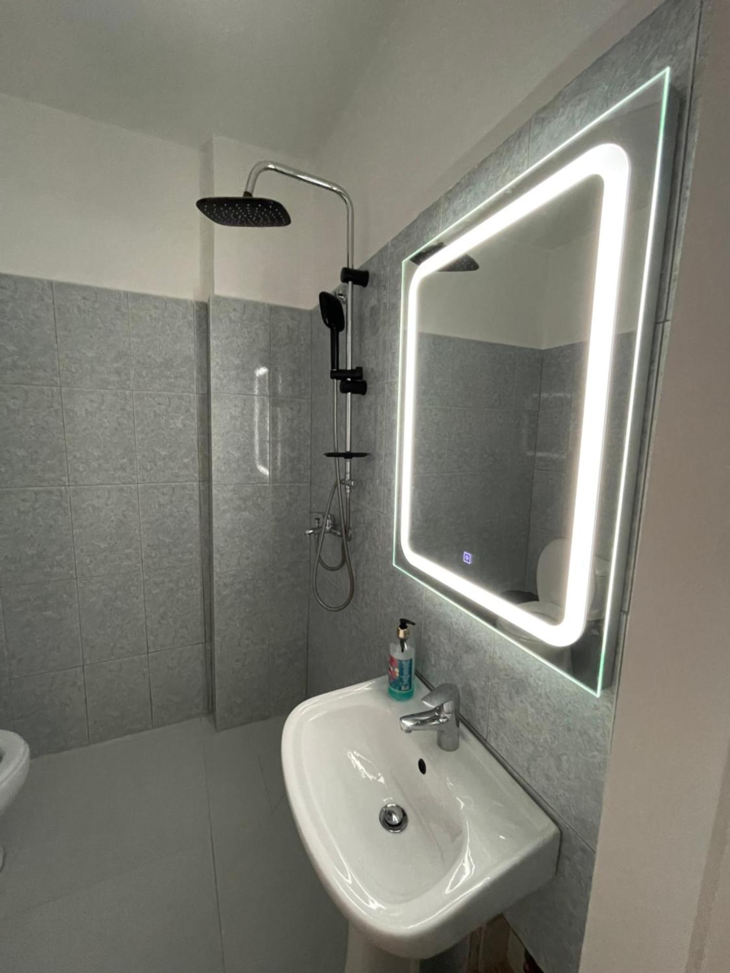 Apartament Raci Shëngjin Buitenkant foto