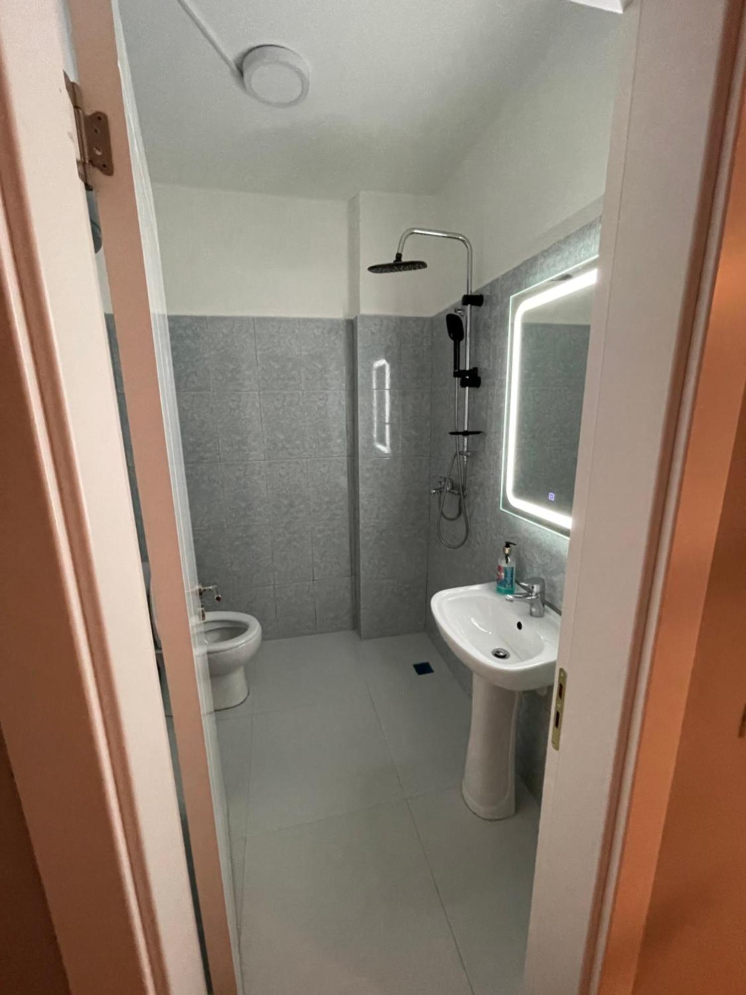 Apartament Raci Shëngjin Buitenkant foto
